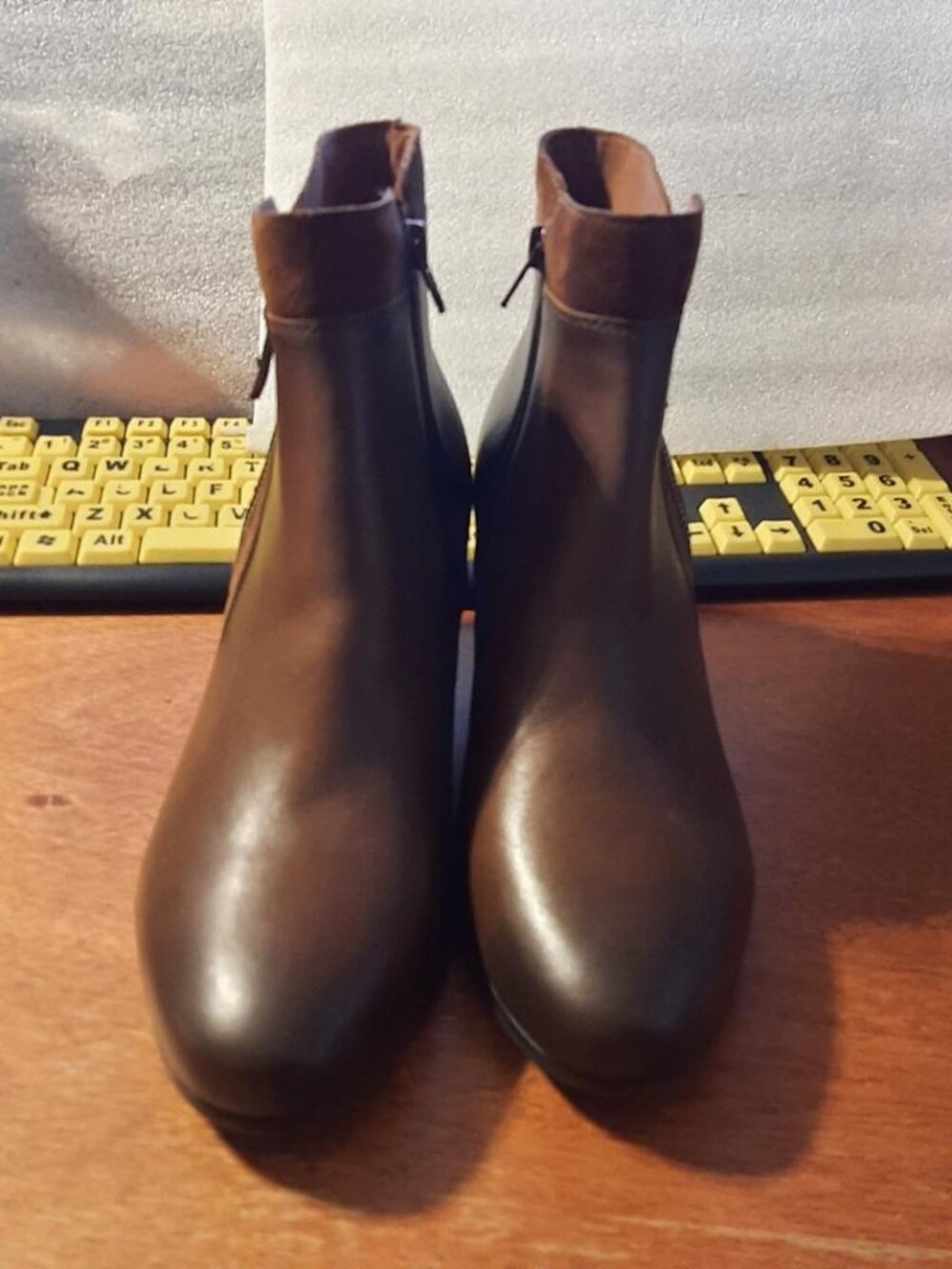 NEW TAG ! Cobb Hill Wynter Side Zipper Brown Size 8